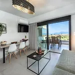 Katerina Luxurious Sea View *