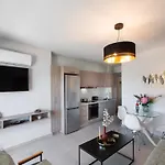 Katerina Luxurious Sea View Νικιάνα